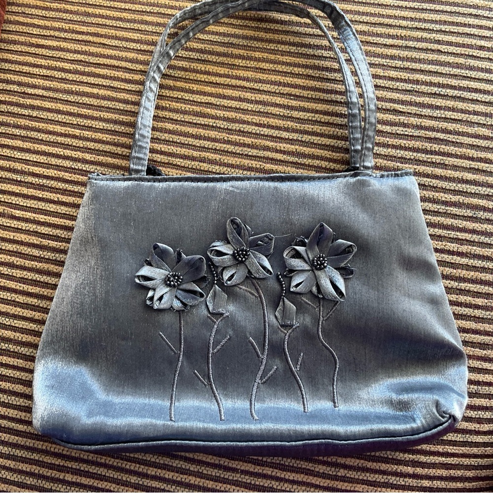 Elegant Gray Beaded Flower Appliqué Women's Handbag